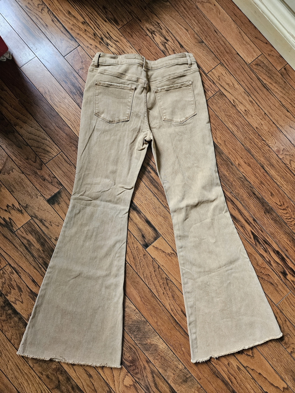 Beige Flared Jeans - Picture 5 of 6